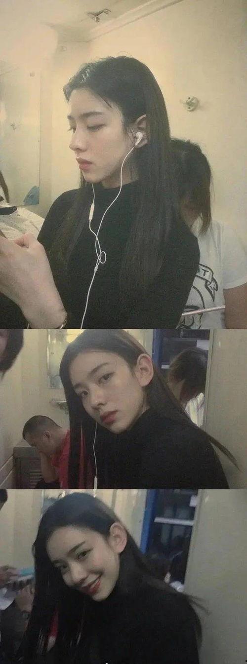 美女舔狗吃瓜视频